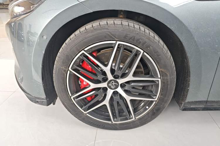Used BYD Han L 2025 DM-p Four-Wheel-Drive LiDAR Flagship Model Left Front Wheel Hub