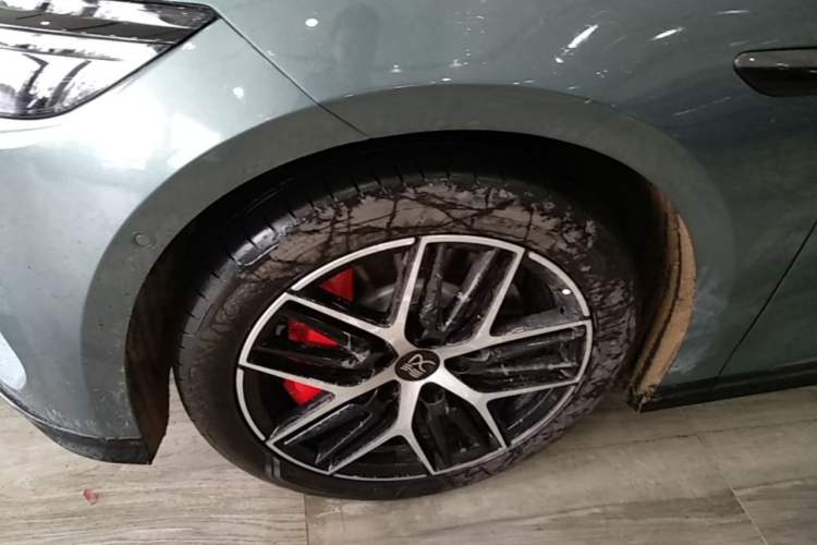 Used BYD Han L 2025 DM-p Four-Wheel-Drive LiDAR Flagship Model Left Front Wheel Hub