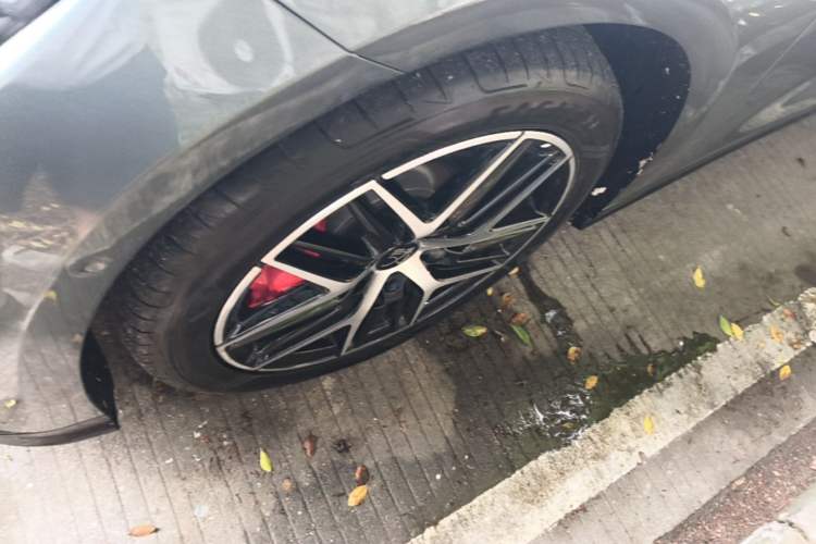 Used BYD Han L 2025 DM-p Four-Wheel-Drive LiDAR Flagship Model Left Front Wheel Hub