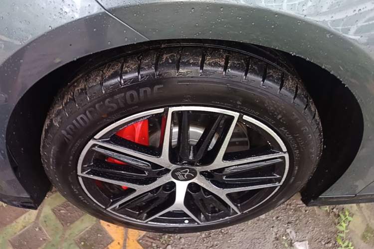 Used BYD Han L 2025 DM-p Four-Wheel-Drive LiDAR Flagship Model Left Front Wheel Hub