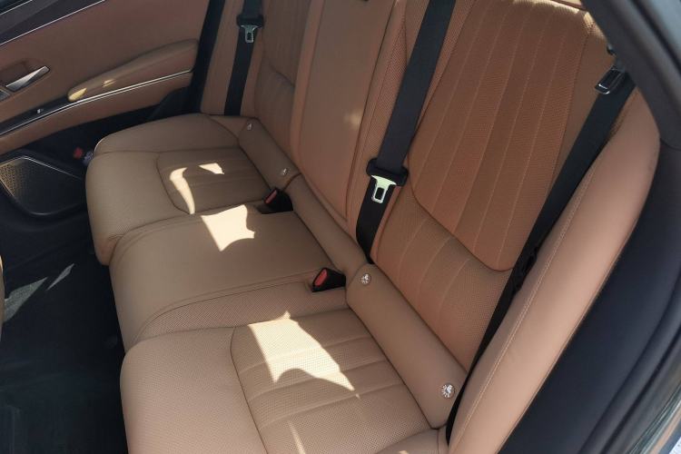 Used BYD Han L 2025 DM-p Four-Wheel-Drive LiDAR Flagship Model Left Rear Seat