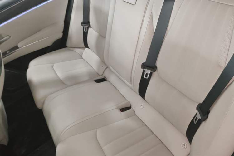 Used BYD Han L 2025 DM-i 200km LiDAR Flagship Model Left Rear Seat