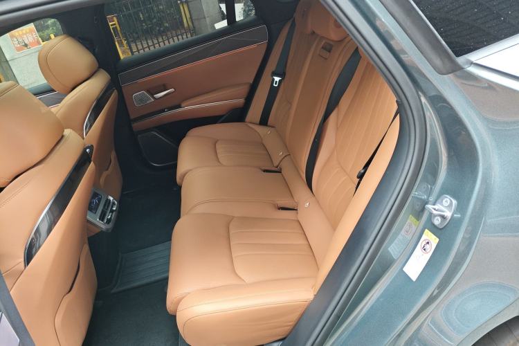 Used BYD Han L 2025 DM-i 200KM LiDAR Luxury Model Left Rear Seat