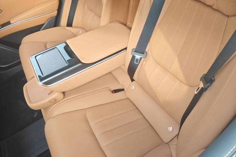 Used BYD Han L 2025 DM-p Four-Wheel-Drive LiDAR Flagship Model Left Rear Seat