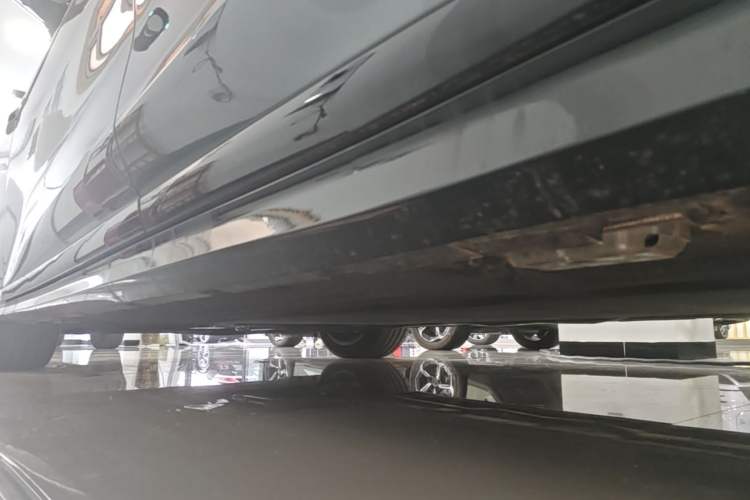 Used BYD Han L 2025 DM-i 200km LiDAR Flagship Model Left Side Sill