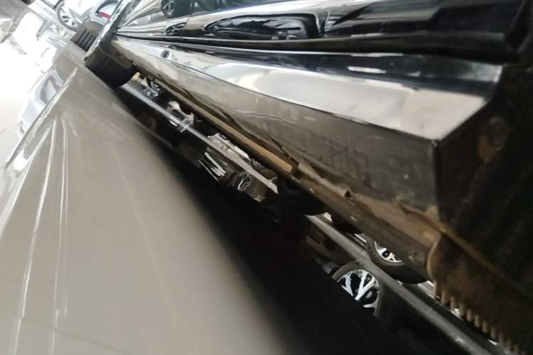 Used BYD Han L 2025 EV 701KM LiDAR Deluxe Edition Left Side Sill