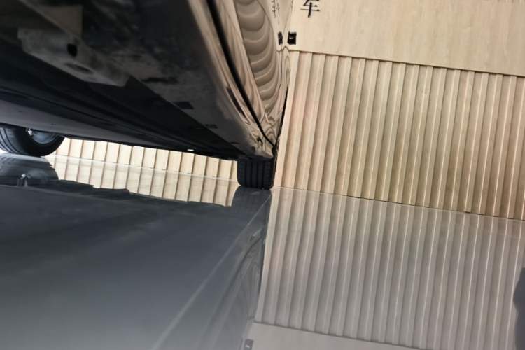 Used BYD Han L 2025 DM-p Four-Wheel-Drive LiDAR Flagship Model Left Side Sill