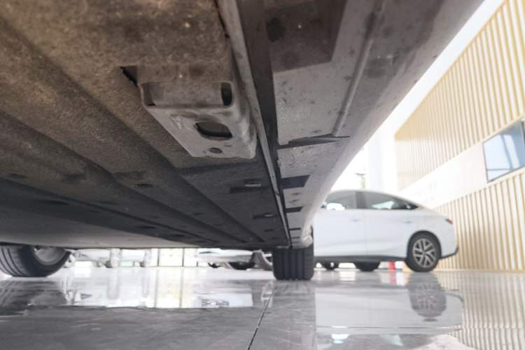 Used BYD Han L 2025 DM-p Four-Wheel-Drive LiDAR Flagship Model Left Side Sill