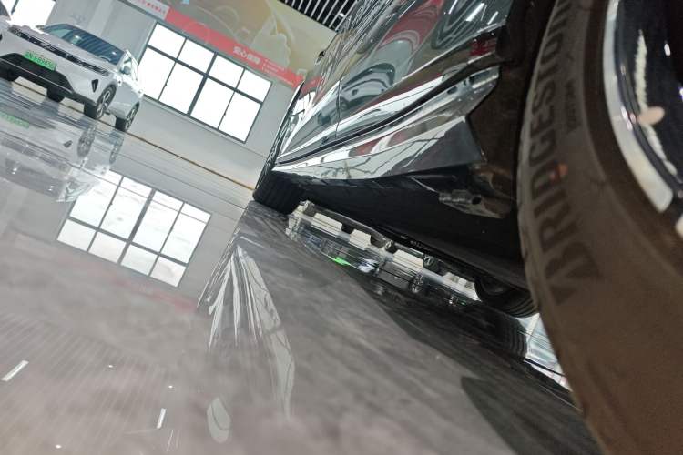 Used BYD Han L 2025 DM-p Four-Wheel-Drive LiDAR Flagship Model Left Side Sill