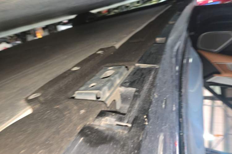 Used BYD Han L 2025 EV 701KM LiDAR Deluxe Edition Left Side Sill