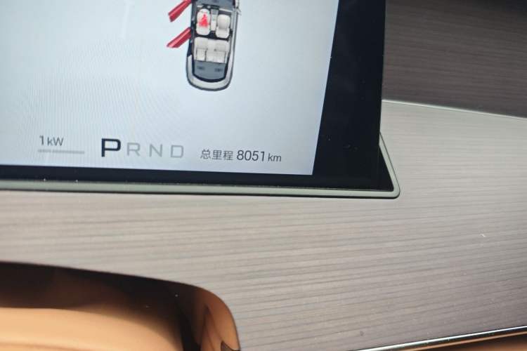 Used BYD Han L 2025 EV 701 km LiDAR Flagship Edition Odometer Close Up