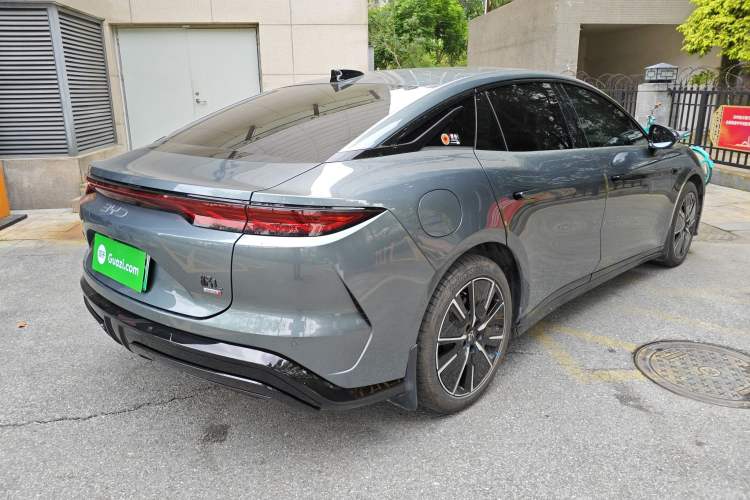 Used BYD Han L 2025 DM-i 200KM LiDAR Luxury Model Rear Right 45 Deg
