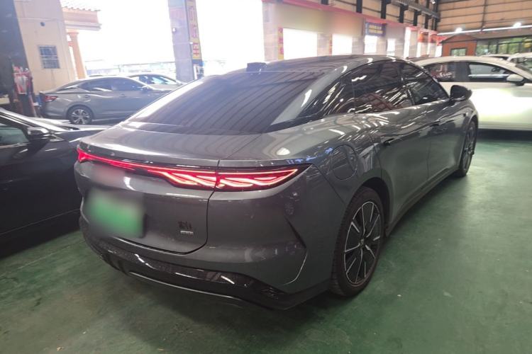 Used BYD Han L 2025 EV 701KM LiDAR Deluxe Edition Rear Right 45 Deg