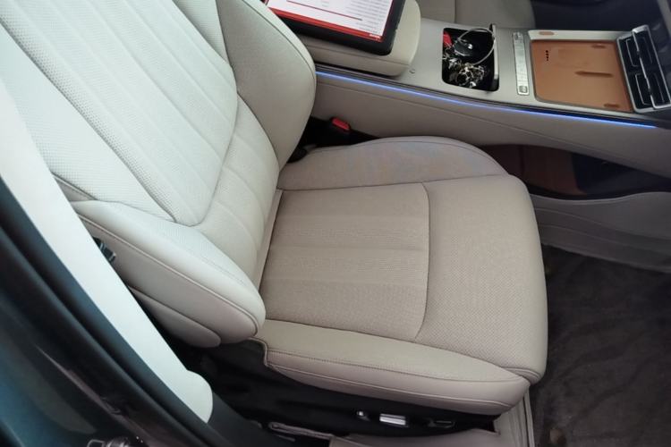 Used BYD Han L 2025 EV 701KM LiDAR Deluxe Edition Right Front Seat