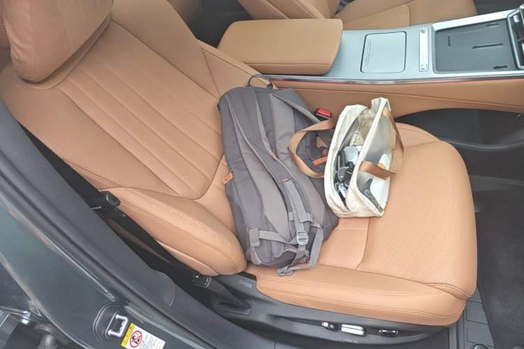 Used BYD Han L 2025 DM-i 200KM LiDAR Luxury Model Right Front Seat
