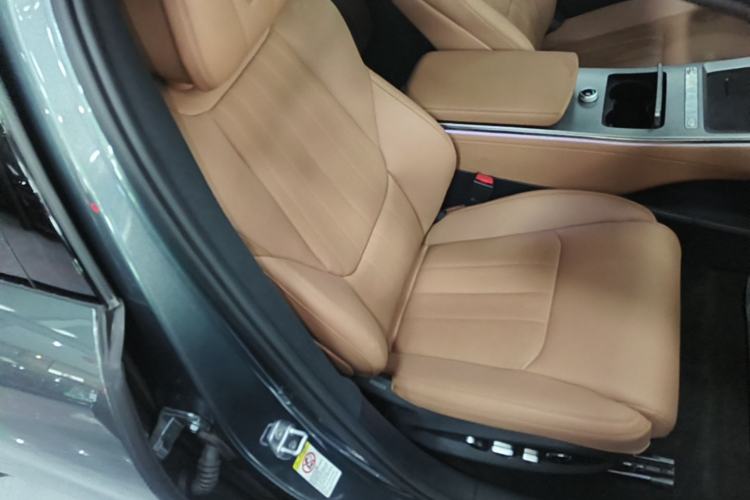 Used BYD Han L 2025 DM-p Four-Wheel-Drive LiDAR Flagship Model Right Front Seat