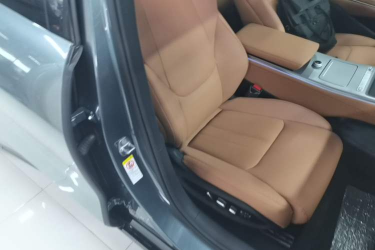 Used BYD Han L 2025 DM-p Four-Wheel-Drive LiDAR Flagship Model Right Front Seat