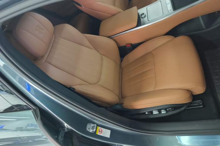 Used BYD Han L 2025 DM-p Four-Wheel-Drive LiDAR Flagship Model Right Front Seat