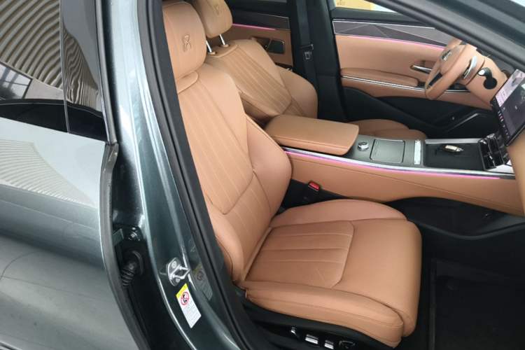 Used BYD Han L 2025 DM-p Four-Wheel-Drive LiDAR Flagship Model Right Front Seat