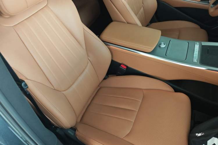 Used BYD Han L 2025 DM-p Four-Wheel-Drive LiDAR Flagship Model Right Front Seat