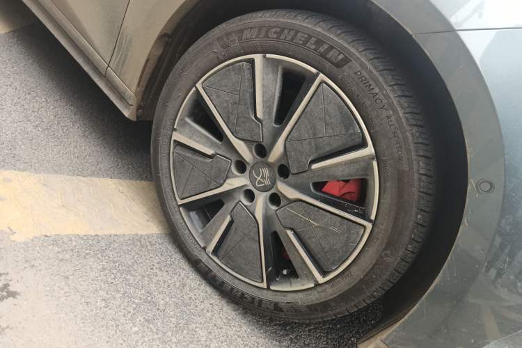 Used BYD Han L 2025 EV 701 km LiDAR Flagship Edition Right Front Wheel Hub