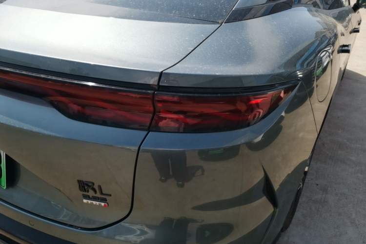 Used BYD Han L 2025 DM-p Four-Wheel-Drive LiDAR Flagship Model Right Rear Taillight