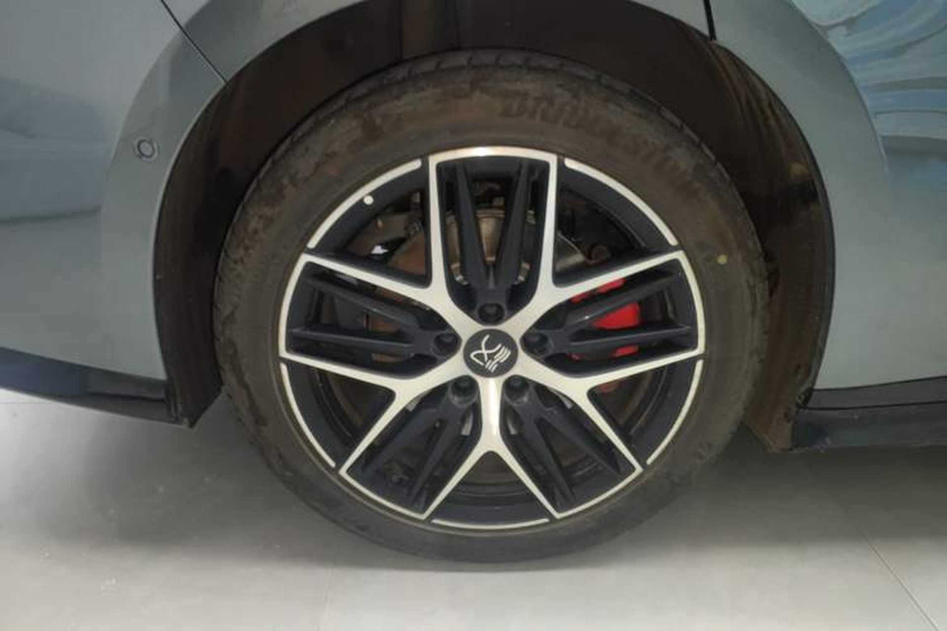 Used BYD Han L 2025 DM-p Four-Wheel-Drive LiDAR Flagship Model Right Rear Wheel Hub