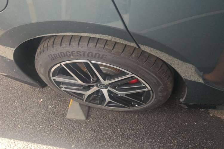 Used BYD Han L 2025 DM-p Four-Wheel-Drive LiDAR Flagship Model Right Rear Wheel Hub