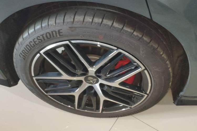Used BYD Han L 2025 DM-p Four-Wheel-Drive LiDAR Flagship Model Right Rear Wheel Hub