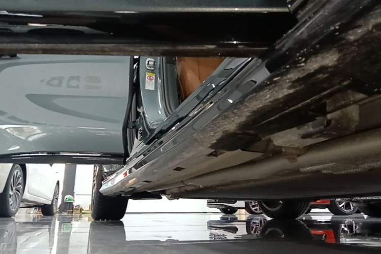 Used BYD Han L 2025 DM-p Four-Wheel-Drive LiDAR Flagship Model Right Side Sill