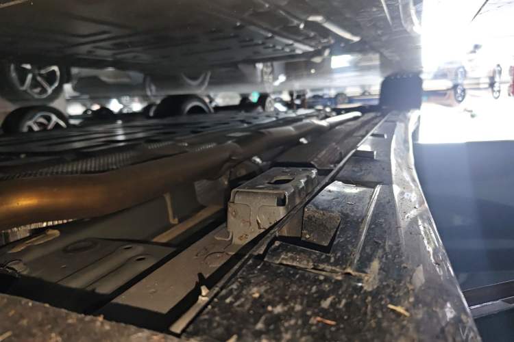 Used BYD Han L 2025 DM-p Four-Wheel-Drive LiDAR Flagship Model Right Side Sill