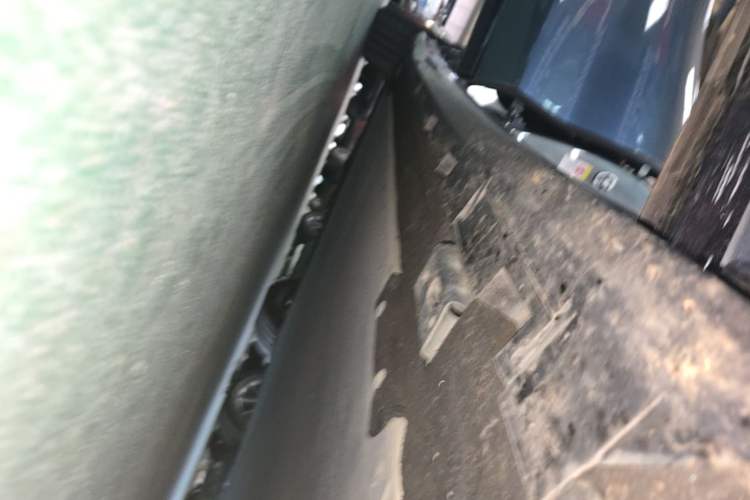 Used BYD Han L 2025 EV 701KM LiDAR Deluxe Edition Right Side Sill