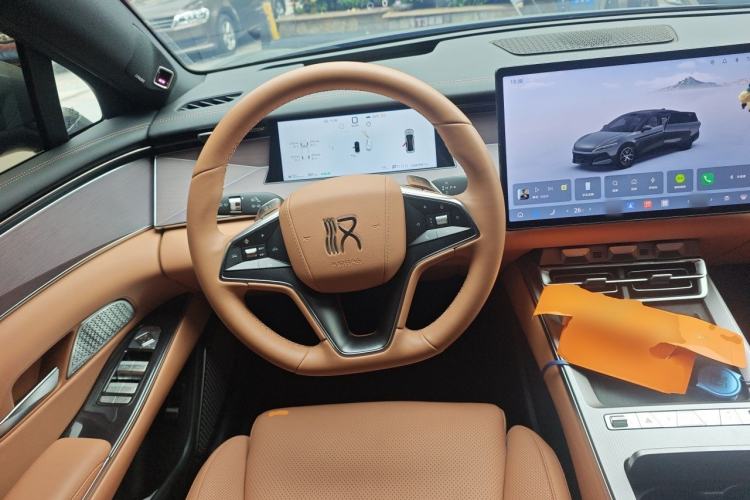 Used BYD Han L 2025 EV 701 km LiDAR Flagship Edition Steering Wheel