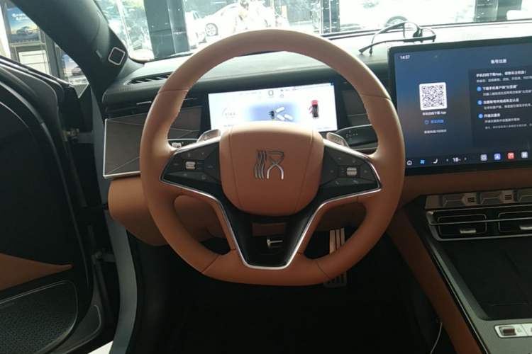 Used BYD Han L 2025 EV Four-Wheel Drive LiDAR Flagship Model Steering Wheel