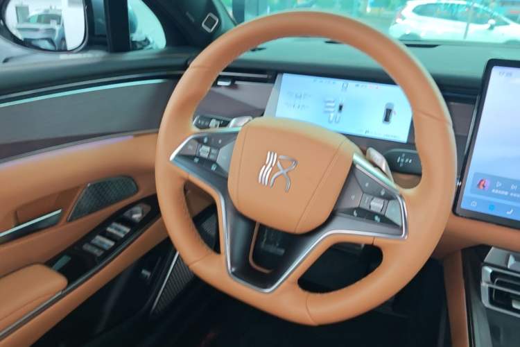 Used BYD Han L 2025 EV Four-Wheel Drive LiDAR Flagship Model Steering Wheel