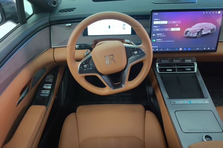 Used BYD Han L 2025 DM-p Four-Wheel-Drive LiDAR Flagship Model Steering Wheel