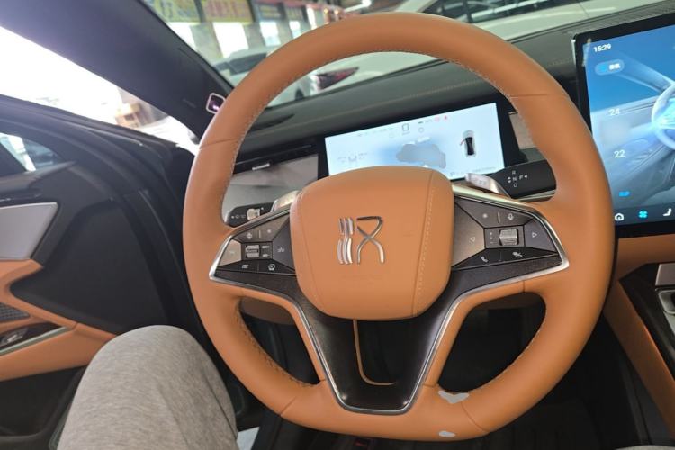 Used BYD Han L 2025 EV 701KM LiDAR Deluxe Edition Steering Wheel