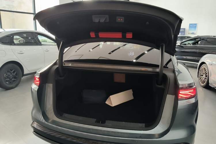 Used BYD Han L 2025 DM-p Four-Wheel-Drive LiDAR Flagship Model Trunk