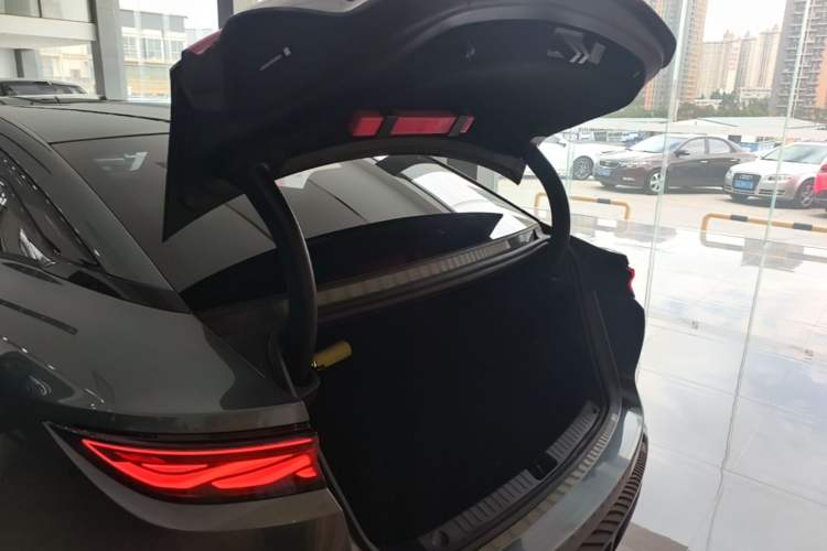 Used BYD Han L 2025 DM-p Four-Wheel-Drive LiDAR Flagship Model Trunk