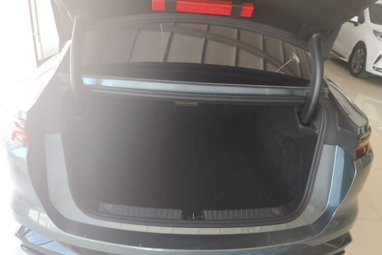 Used BYD Han L 2025 DM-p Four-Wheel-Drive LiDAR Flagship Model Trunk