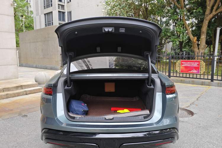 Used BYD Han L 2025 DM-i 200KM LiDAR Luxury Model Trunk