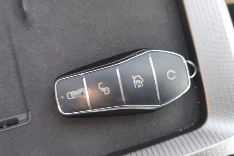 Used BYD Han L 2025 DM-p Four-Wheel-Drive LiDAR Flagship Model Vehicle Key