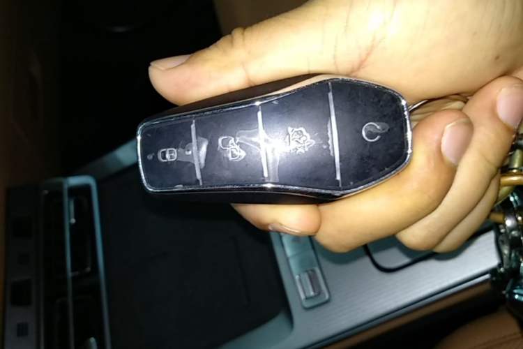 Used BYD Han L 2025 DM-p Four-Wheel-Drive LiDAR Flagship Model Vehicle Key