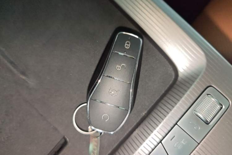 Used BYD Han L 2025 EV Four-Wheel Drive LiDAR Flagship Model Vehicle Key