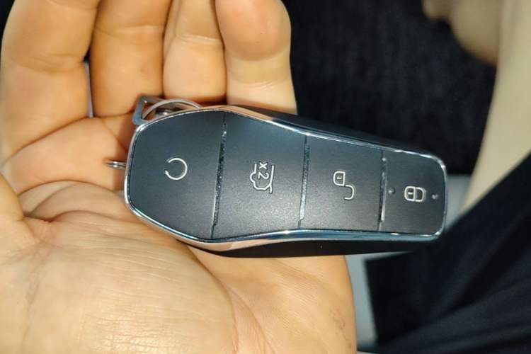 Used BYD Han L 2025 EV 701 km LiDAR Flagship Edition Vehicle Key
