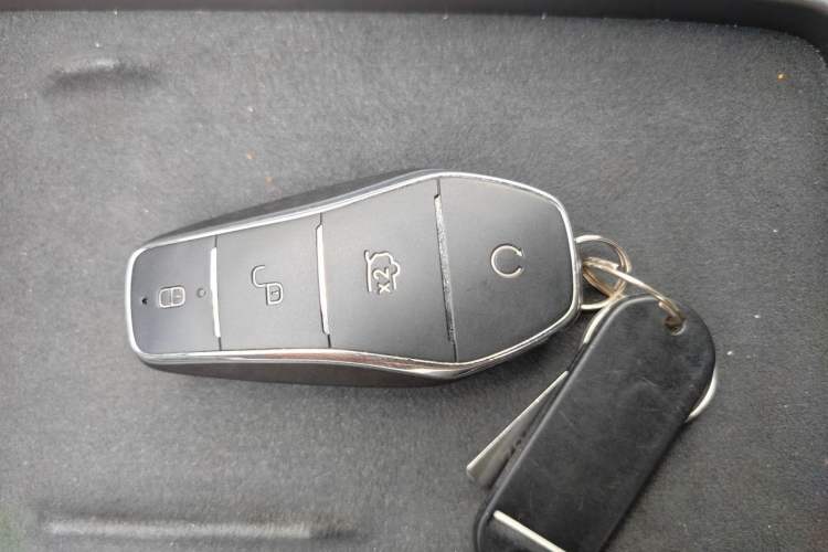 Used BYD Han L 2025 DM-p Four-Wheel-Drive LiDAR Flagship Model Vehicle Key