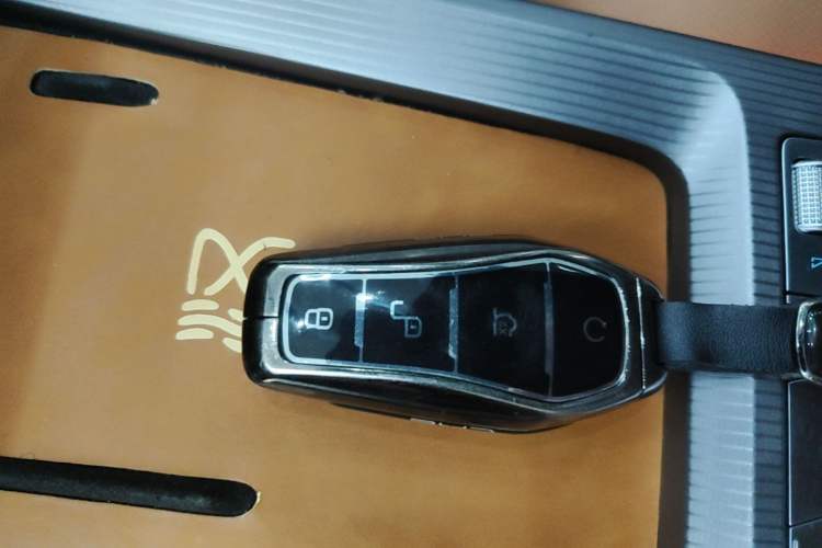 Used BYD Han L 2025 DM-p Four-Wheel-Drive LiDAR Flagship Model Vehicle Key