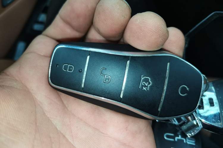 Used BYD Han L 2025 DM-p Four-Wheel-Drive LiDAR Flagship Model Vehicle Key