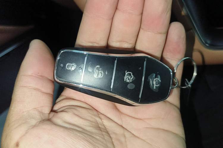 Used BYD Han L 2025 DM-p Four-Wheel-Drive LiDAR Flagship Model Vehicle Key