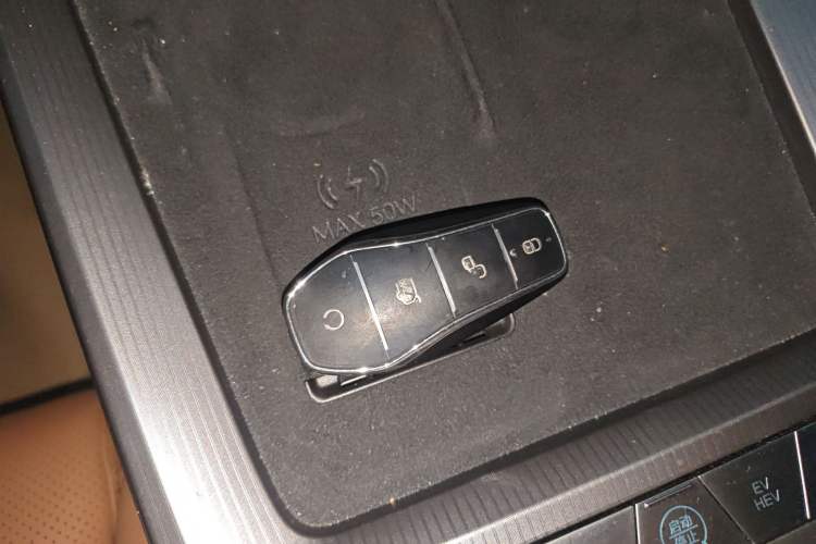 Used BYD Han L 2025 DM-p Four-Wheel-Drive LiDAR Flagship Model Vehicle Key